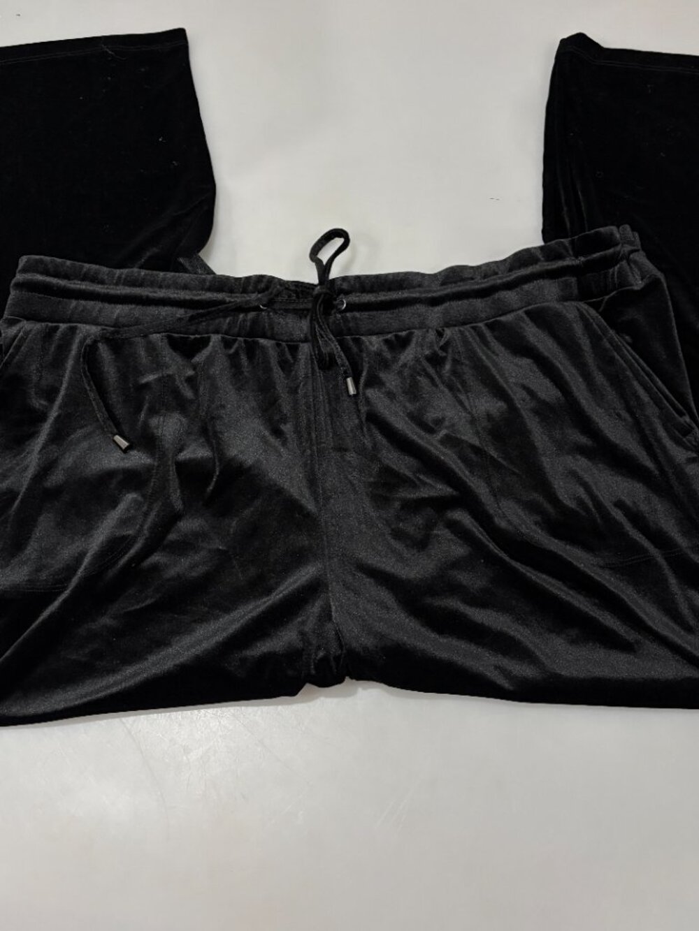 Torrid 3 22/24 3X Black Velvet Tie Front Elastic Waist Taper Pants Pockets NEW